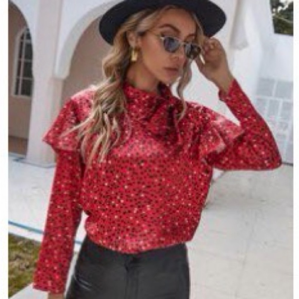 Red Heart Print Top - Picture 5 of 5